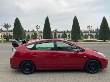 diskler r17: Toyota Prius (ikinci nəsil) – hibrid hetçbek - Rəng: qırmızı - Kuzov — 6