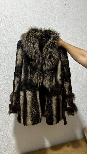 женские шубы с воротником: Женская шука из соболя. Размер S-M. Одевалась всего 3-4 раза. В — 1