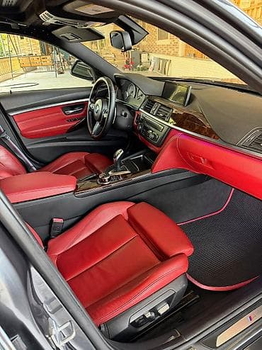 tesla model s: BMW 3 series: 2 l | 2013 il Sedan — 4