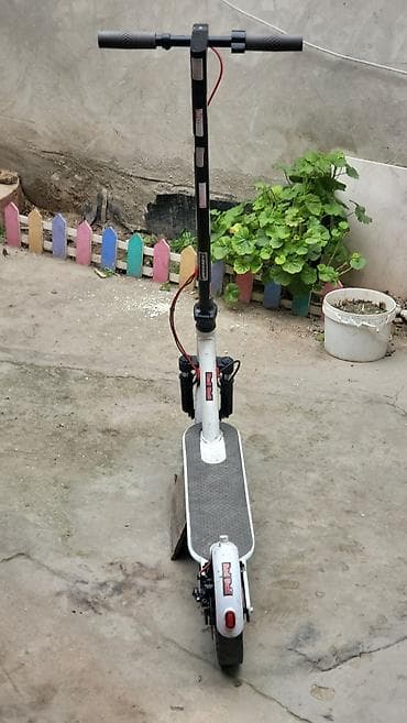 electrikli scooter: Elektrik skuter - Şəhərdaxili gediş-gəliş üçün rahat elektrik skuter — 4