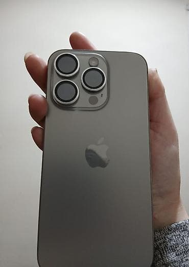 5s ayfon: IPhone 15 Pro, White Titanium — 1