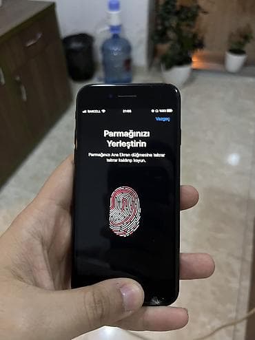 IPhone 7, 32 GB, Qara, Barmaq izi — 2