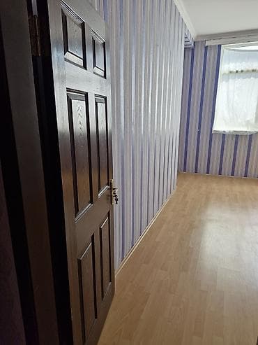 ev satilir kreditle: 1 otaq + studio tipli əla təmir. Mənzil boşdur. Qafqaz universitetinə — 10