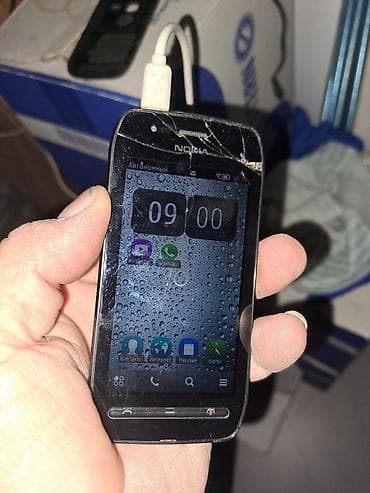 Nokia 603, < 2 GB Memory Capacity, rəng - Qara, Düyməli, Sensor