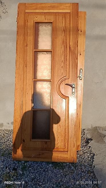 Taxta otaq qapısı - Material: təbii ağac (şlaklı/laklı səth, taxta