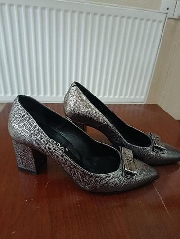 ayaggabı: Qadın klassik tufli dəsti 1) Marka: GARDA - Rəng: metalik boz - Burun — 1