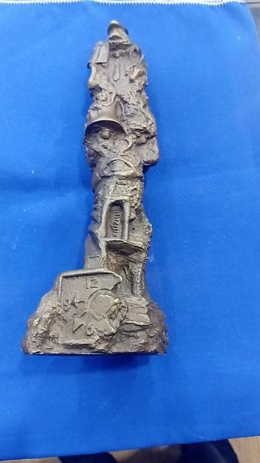 8 mart hediyye: Dekorativ kolleksiya dəsti 1) Relyefli divar boşqabı – dairəvi — 8