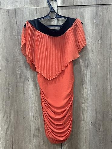 şifon donlar: Ziyafət donu 1 dəfə geyinilib Ölçü S - Model: təkqollu görünüşlü — 1