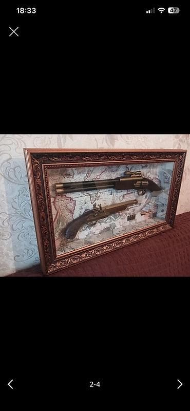 CD, DVD disklər və kassetlər: Divar dekoru – vitrin çərçivədə antik üslublu kolleksiya tapança — 2