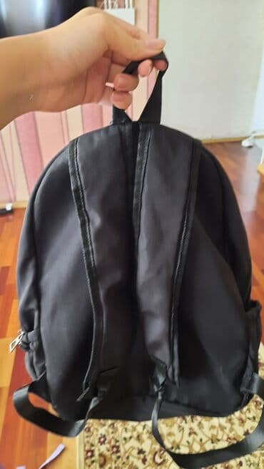 uşaq çantaları: Çanta satılır.Qiymət 8 AZN — 4