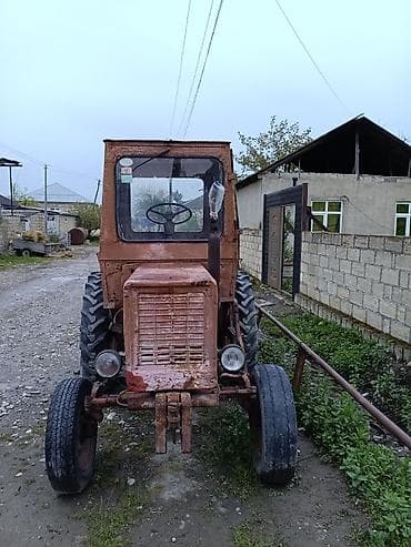 gəncə traktor zavodu 892: Belarus MTZ tipli təkərli traktor - Kabinli versiya: tam qapalı — 4