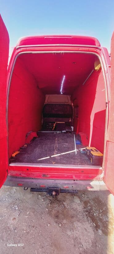 ilkin odənişsiz maşın: Yükdaşıma xidmeti seher daxili ve regional — 4