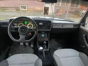 lada 2105 karburátor: VAZ (LADA) 2107: 1.6 l | 1992 il Sedan — 6