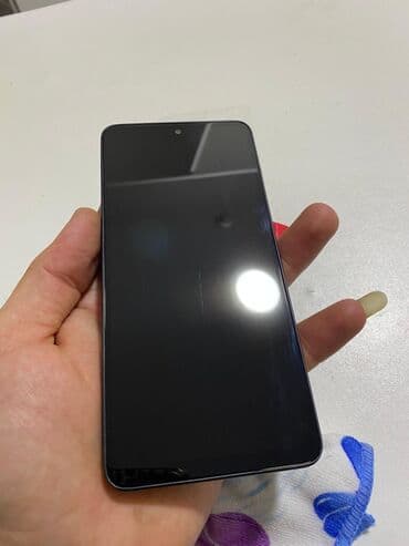 redmi not 10 c: Redmi not 13 smartfon - Arxa kamera: 108 MP əsas kamera (üçlü modul — 2