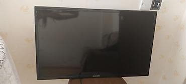 Samsung LCD televizor - Ekran: təxminən 32" (80 sm civarı), geniş