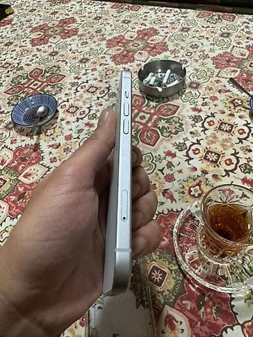 telfolar: IPhone 15, 128 GB, Ağ — 2