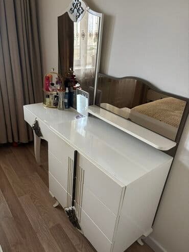 islenmis taxtalar: İkinəfərlik çarpayı, Dolab, İşlənmiş — 3