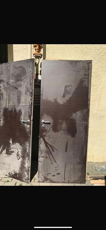 Lalafoda yeni: Qapi 2eded 95azn biri Hovsan 5155 leli Metal qapı dəsti - — 1