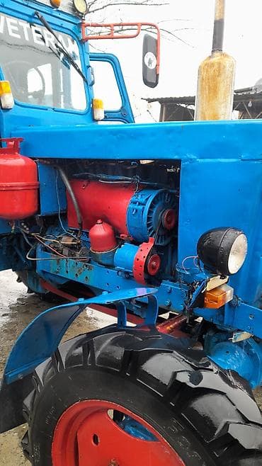 yeni maşınlar: Traktor “Veteran” – mavi/qırmızı rəng sxemi ilə tam komplekt qabaq — 3