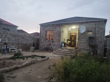 xacmazda evler: Satılır: həyət evi - Tikinti: daşdan, bir mərtəbə. Geniş eyvanlı — 2
