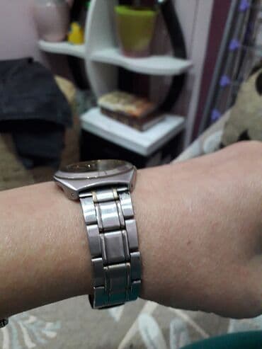 elektron saat oyrənmək: İşlənmiş, Qol saatı, Omax, rəng - Boz — 2