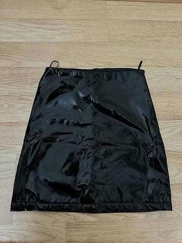 randm dazzle 7500: 35e egeden alinib HEÇ GEYINILMEYIB. Qara laklı mini ətək - Material — 1