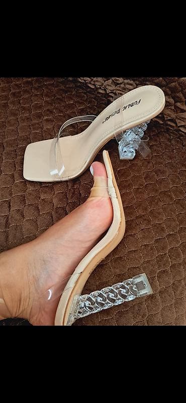 ayaqlar: Şəffaf zəncir naxışlı topuqlu qadın terlik/sandal YENIDIR GEYINILMEYIB — 1