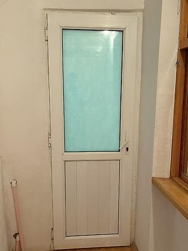 PVC plastik qapı - Material: ağ PVC profil - Dizayn: yuxarı hissə — 2