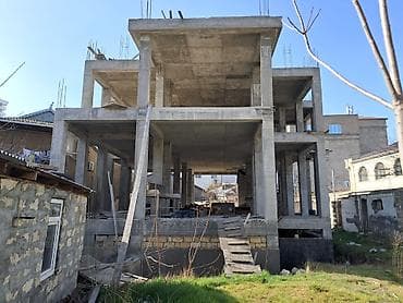 a frame ev tikintisi: Satılır: monolit karkaslı yarımçıq fərdi yaşayış evi (3 mərtəbə + — 2