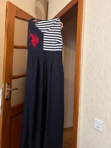 1 defe geyilib tezeden seçilmir uzun platya L razmerdi M de geyine