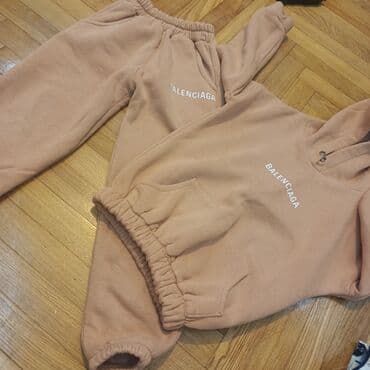 ikinci əl geyimler: 10manat çox qalın destdi — 1