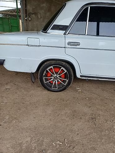 islenmis acar desti: 4 ədəd yüngül lehimli disk və şin komplekti - Disklər: 15 düym — 7