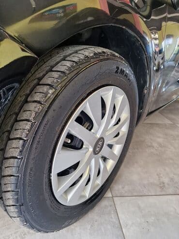 təkər satşı: Kia Rio sedan – qara rəng Kuzov: 4 qapılı sedan Mühərrik: benzin — 7