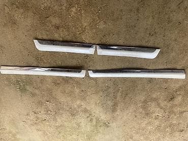 ford fara: Toyota Land Cruiser — 4