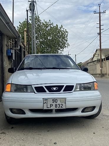 Daewoo Nexia sedan – ağ rəng Texniki xüsusiyyətlər və təchizat: -