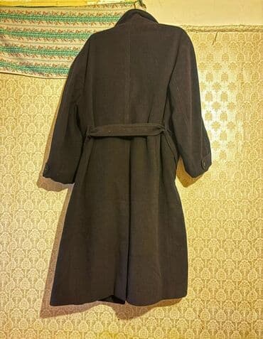 giorgio firmani kaban: Uzun qara paltodur, dizdən aşağıdır, belindən sallanan kəməri də var — 2