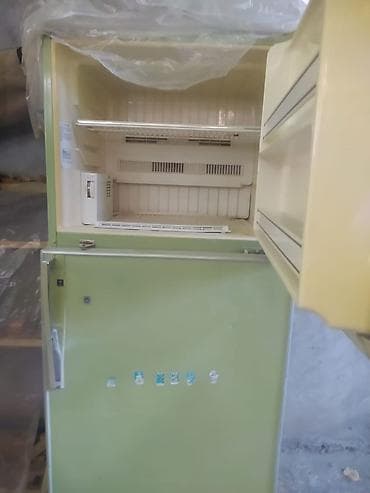 Elektronika: İki qapılı soyuducu (üstdən dondurucu) - Rəng: açıq yaşıl/krem — 5
