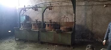 Valentino 2 eded inceldicisi var .az işlenib tecili satılır. Sənaye