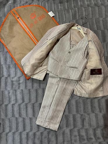 костюм аренда: 4-5]] yaş Uşaq üçün zolaqlı klassik üçlü kostyum dəsti - Rəng: açıq — 1