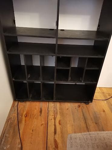 sef qapları: Musiqi aparatları üçün şkaf — 1