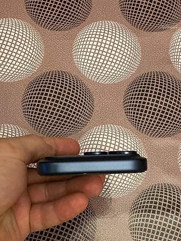 esim: IPhone 17 Pro, 256 GB, Pacific Blue, Simsiz şarj, Face ID — 3