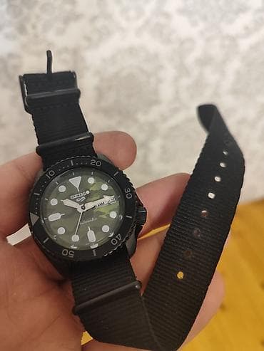 Личные вещи: Seiko 5 Sports avtomatik qol saatı - Mexanizm: Seiko avtomatik (özünü — 1
