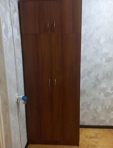 - İki bölməli taxta şkaf - Material: ağac əsaslı lövhə, qəhvəyi ağac