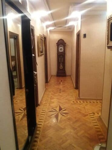 yeni guneslide 5 otaqli evlerin qiymeti: Bakı, 4 otaqlı, Köhnə tikili, m. Gənclik, 105 kv. m — 8