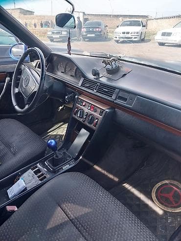 motor c50: Mercedes-Benz W124: 3 l | 1989 il Sedan — 5
