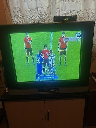 tv box: Televizor JVC 32" — 2