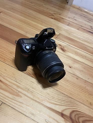 Nikon D70 DSLR fotoaparat dəsti Məhsulun tərkibi: - Nikon D70 gövdə - — 4