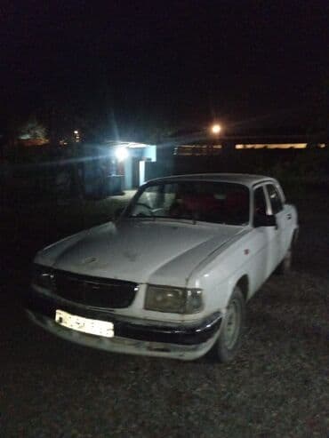 qadınlar ucun maşınlar: GAZ Volga sedan – klassik rus avtomobili - Kuzov: 4 qapılı sedan, ağ — 8