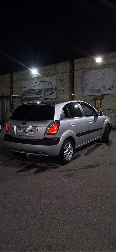 prius qapi: Kia Rio: 1.4 l | 2006 il Hetçbek — 3