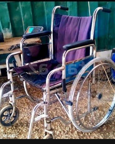 əlillər üçün araba: Bu əlil arabası gümüşü rəngli alüminium çərçivəyə malikdir və — 2